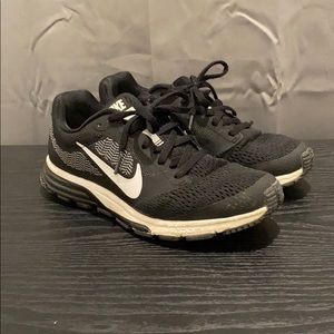 Black Nike Zoom Pegasus size 6.5